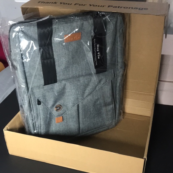 The most convenient Diaper bag IN THE WORLD! - Picture 3 of 4